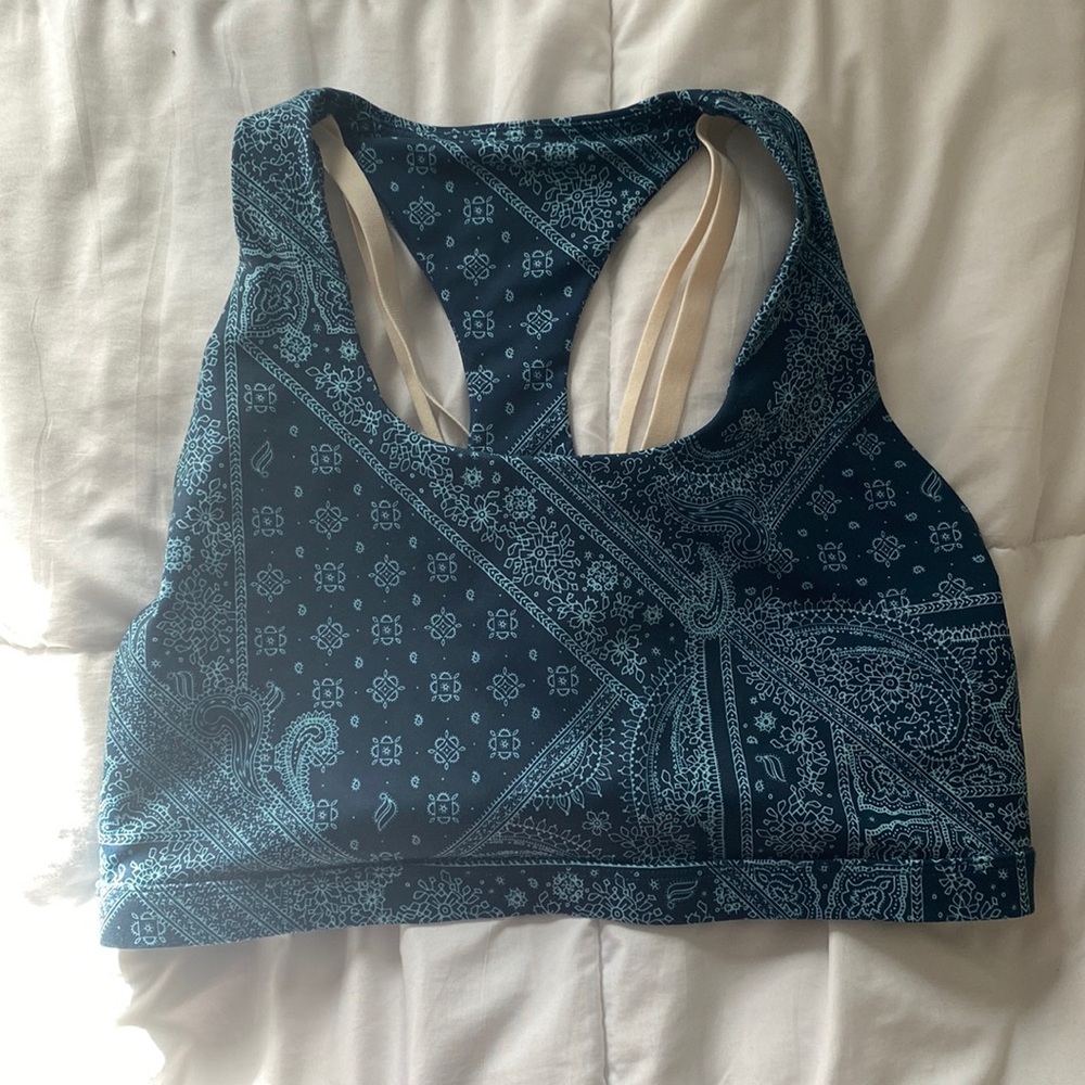 Fabletics Kessler medium impact sports bra